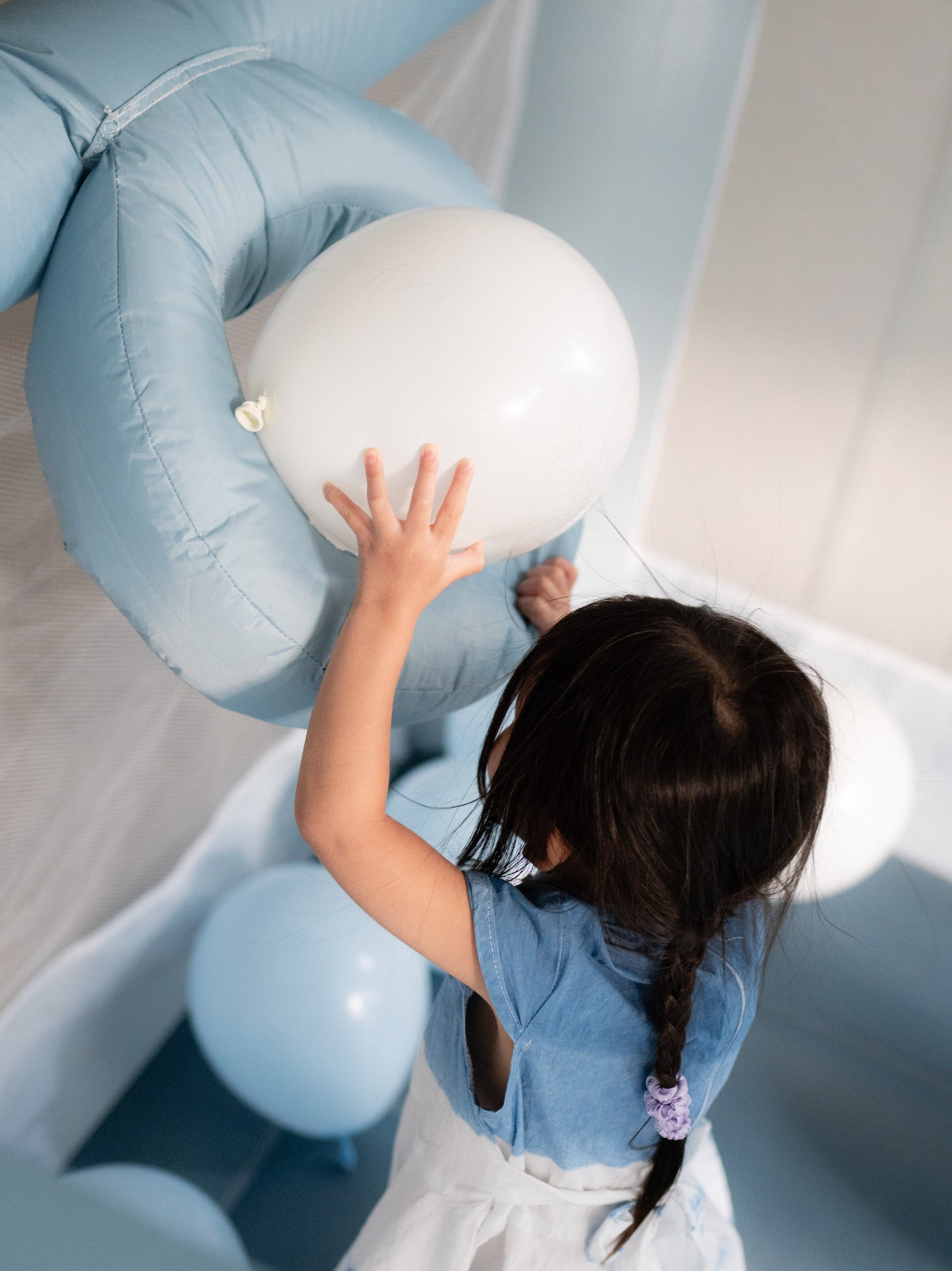 OCEAN BLUE RAINBOW BOUNCE HOUSE